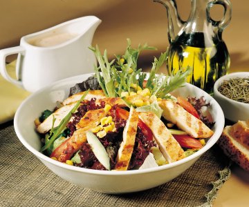 Sıcak Tavuk Salatası