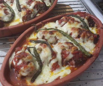 Kiremitte Kaşarlı Köfte